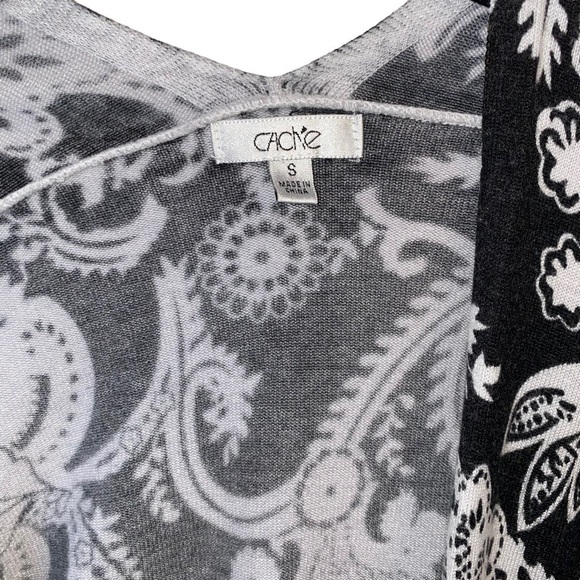 Cache Open Front Paisley Black and White Hi Low Point Cardigan Size Small - Picture 7 of 7